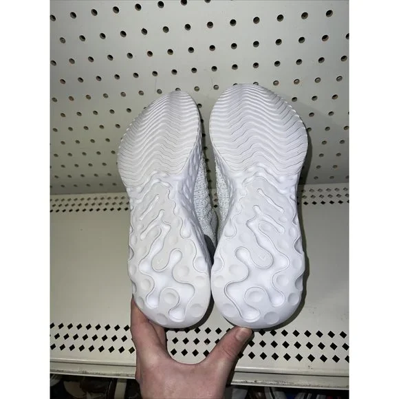 Nike React Phantom Run Flyknit 2 Womens Athletic Slip On Running Shoes Size 9.5 - Picture 7 of 8